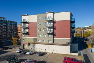 432-468 14th St NW in Calgary, AB - Building Photo - Building Photo