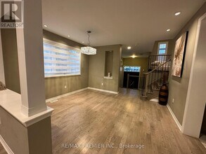 3156 Ernest Appelbe Blvd. in Oakville, ON - Building Photo - Building Photo