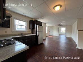 550 Broad St in Tatamy, PA - Building Photo - Building Photo