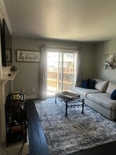 8 Feeny Dr in Rohnert Park, CA - Building Photo - Building Photo
