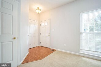 25439 Morse Dr in Chantilly, VA - Foto de edificio - Building Photo