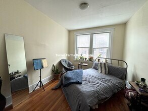 55 Park Dr, Unit 14 in Boston, MA - Foto de edificio - Building Photo