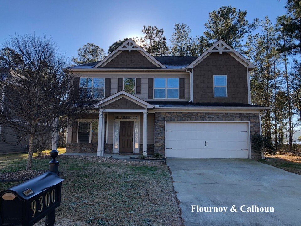 9300 Yarbrough Rd in Columbus, GA - Building Photo