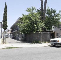 11429 Hatteras St in North Hollywood, CA - Building Photo