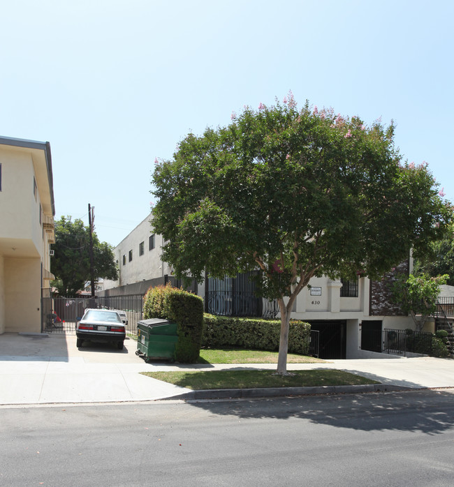 630 E Santa Anita Ave in Burbank, CA - Building Photo - Building Photo