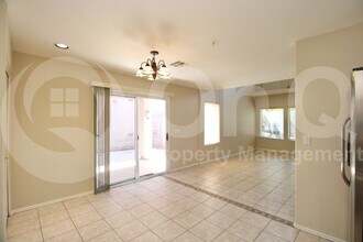 7650 E Williams Dr in Scottsdale, AZ - Building Photo - Building Photo