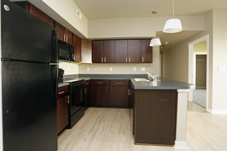 Legacy Landing Apartments in Norwalk, IA - Foto de edificio - Interior Photo