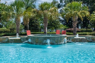 Lakeshore Villas in Humble, TX - Building Photo