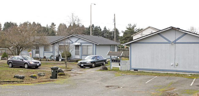 3720-3726 S Manitou Way in Tacoma, WA - Foto de edificio - Building Photo