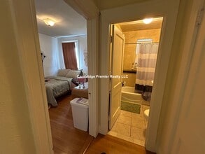 172 Norfolk St, Unit 3 in Cambridge, MA - Foto de edificio - Building Photo