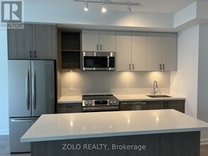 333 Sunseeker Ave in Innisfil, ON - Building Photo - Building Photo