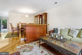 7415 Salford Ct in Alexandria, VA - Building Photo - Building Photo