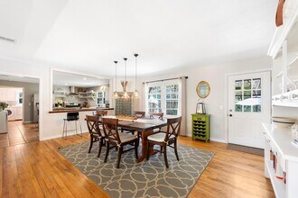 16 Payne Ave in Sag Harbor, NY - Building Photo - Building Photo