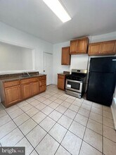 323 Collins Ave in Baltimore, MD - Building Photo - Building Photo