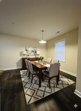 1150 Cross Creek Cir in Greenville, NC - Building Photo - Building Photo