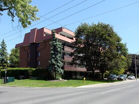 363 Simcoe St N Apartments