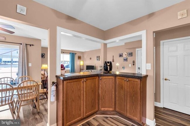 property at 27 Florence Tollgate Pl