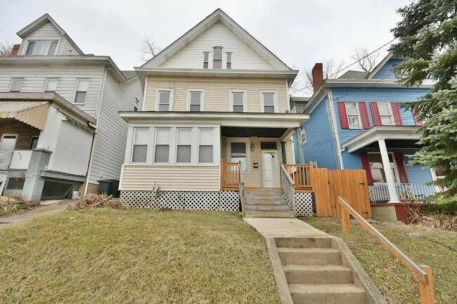 property at 632 North Ave