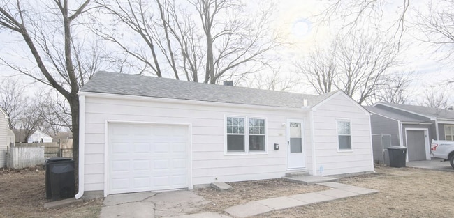 property at 2502 S Mead St