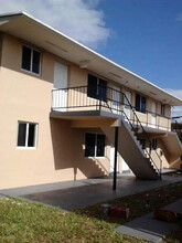 1260 NW 59th St, Unit 1260 in Miami, FL - Building Photo - Building Photo