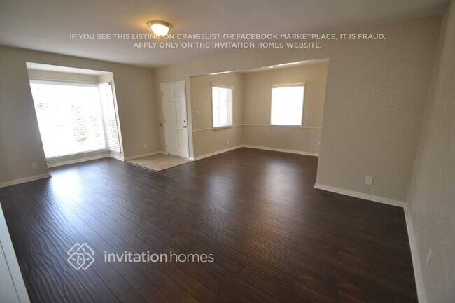 2916 S Halldale Ave in Los Angeles, CA - Building Photo - Building Photo