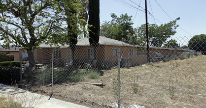 Date Street Apartments in Fontana, CA - Building Photo - Building Photo