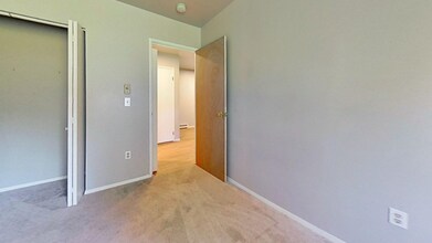 3278 N Dousman St in Milwaukee, WI - Building Photo - Building Photo