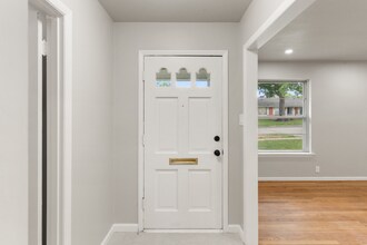 1202 Spruce Dr in Richardson, TX - Building Photo - Building Photo