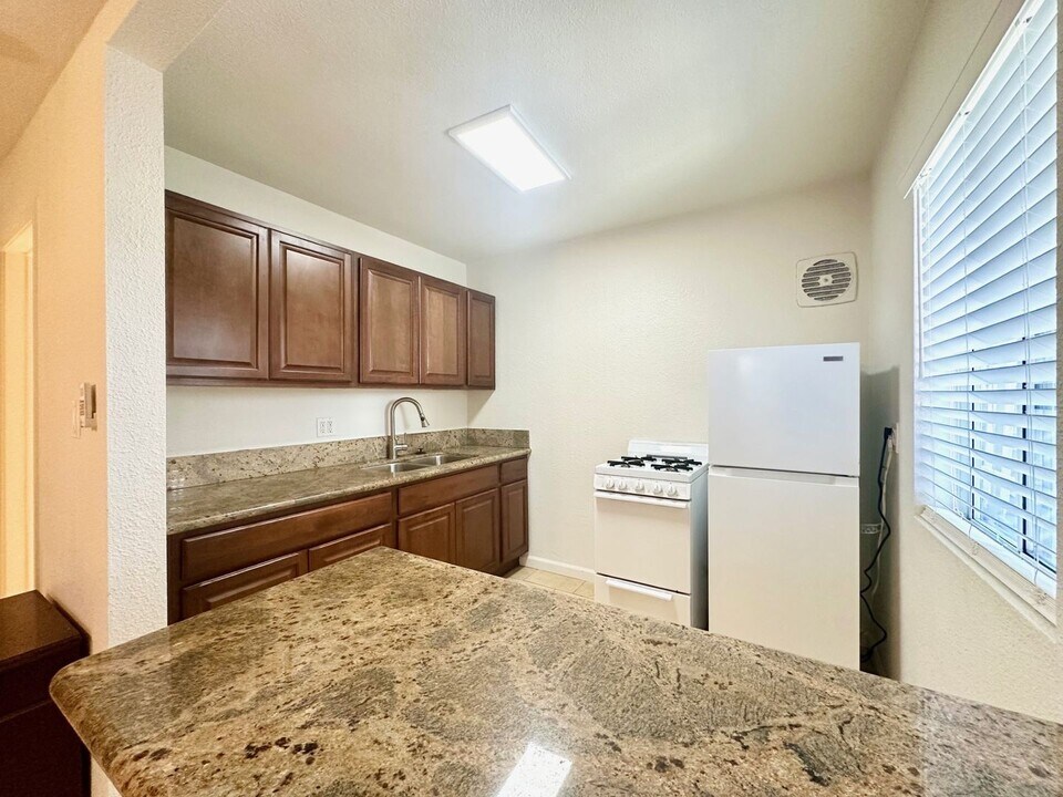 2505 Jefferson St in San Diego, CA - Building Photo