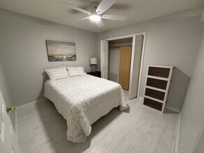 2730 Brownsboro Rd, Unit 140 in Louisville, KY - Building Photo - Building Photo