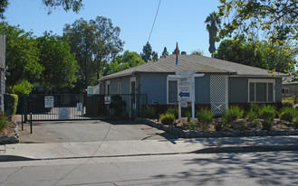 Oasis Del Sol fka Griffin Apartments in El Cajon, CA - Building Photo - Building Photo