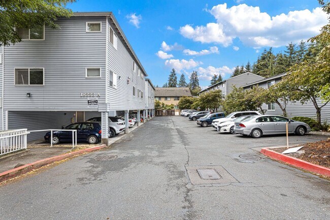 Park Place Apartments in Kenmore, WA - Foto de edificio - Building Photo