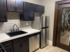 827 S Braddock Ave-Unit -Apt. #2 in Pittsburgh, PA - Building Photo - Building Photo