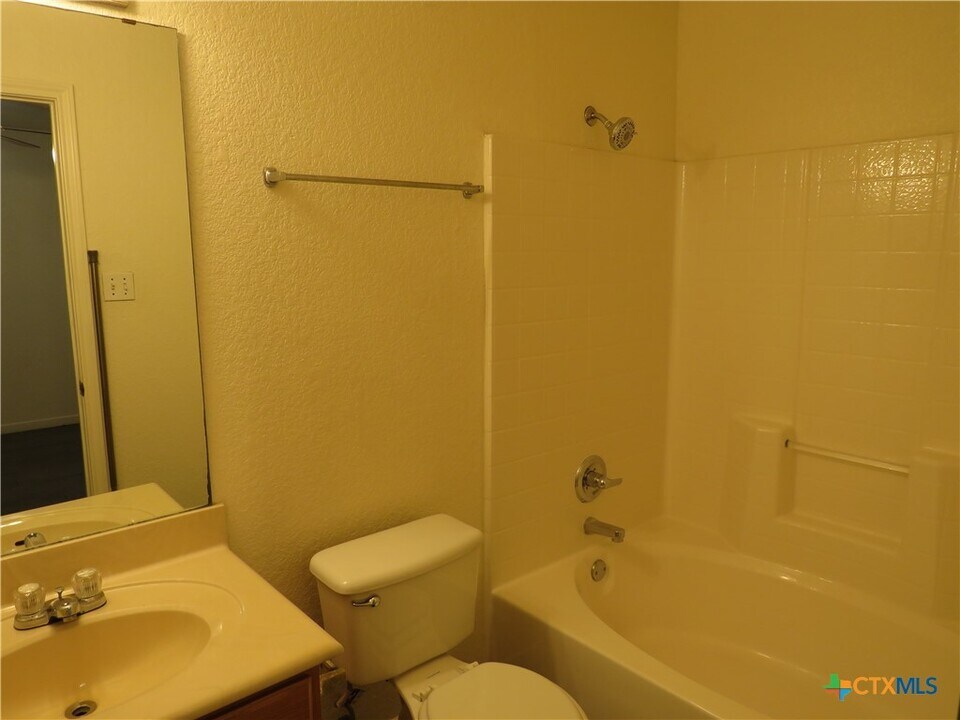 1602 Dugger Cir in Killeen, TX - Building Photo