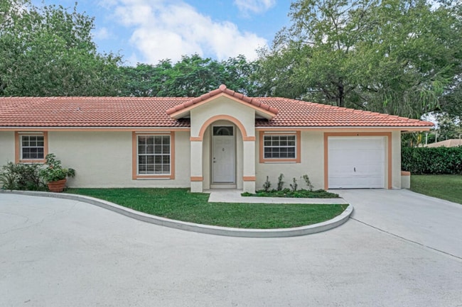 13730 Sunflower Ct in Wellington, FL - Foto de edificio - Building Photo