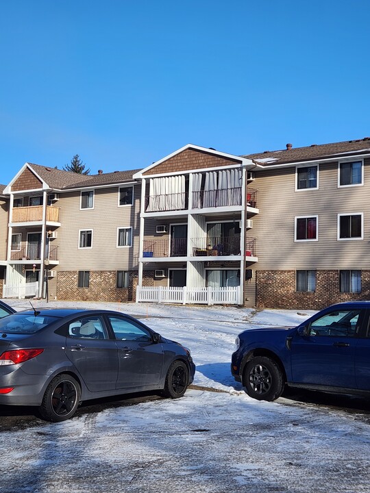 14115 Pennock Ave, Unit Nottingham #303 in Apple Valley, MN - Building Photo