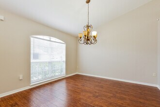 809 Clear Brook Ct in Fruitland Park, FL - Building Photo - Building Photo