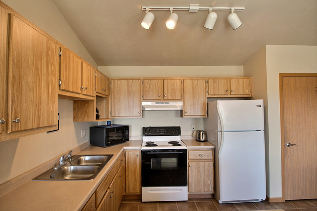 Harbor Ridge & Harbor Winds in Sturgeon Bay, WI - Building Photo - Building Photo