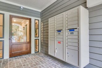 525 East in Charlotte, NC - Building Photo - Building Photo