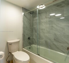 6767 Collins Ave, Unit 1505 in Miami, FL - Building Photo - Building Photo