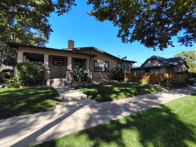 701 Tuolumne Blvd in Modesto, CA - Building Photo - Building Photo