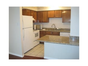 812 Martin Behrman Ave in Metairie, LA - Building Photo - Building Photo