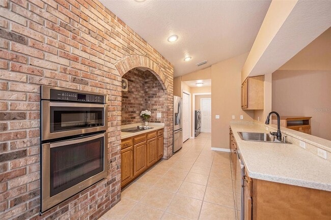 6711 Thackston Dr in Riverview, FL - Building Photo - Building Photo