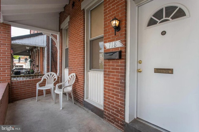 718 W Lafayette St in Norristown, PA - Building Photo - Building Photo
