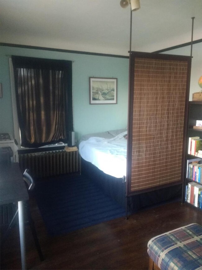 property at 407 NE 45th St