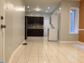 1708 Mifflin St, Unit 1 in Philadelphia, PA - Building Photo