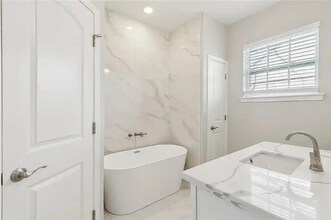 9311 Belfast St in New Orleans, LA - Foto de edificio - Building Photo