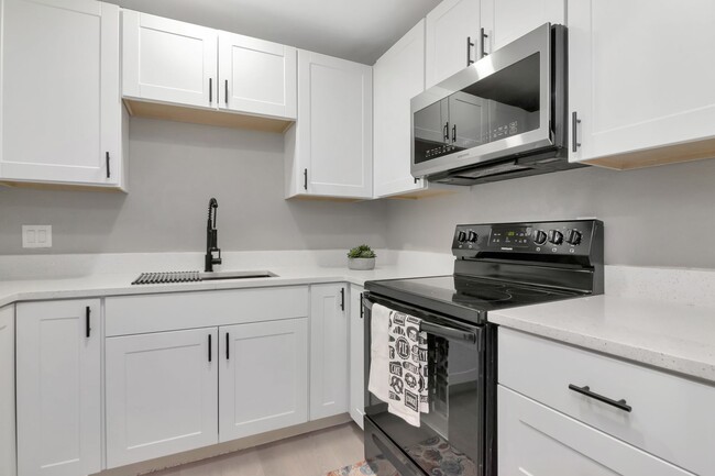 property at 1313 Eagleview Dr