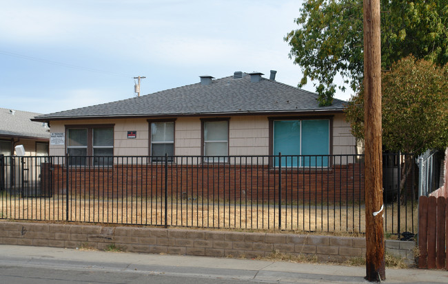 1511 Nogales in Sacramento, CA - Foto de edificio - Building Photo