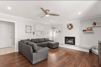 12100 Woodland Ave NE in Albuquerque, NM - Foto de edificio - Building Photo